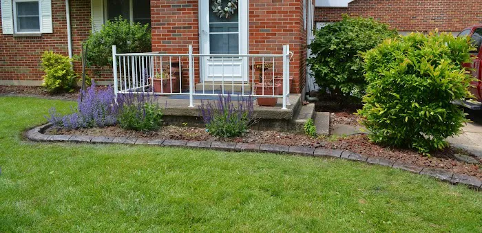 Creative Curb Landscape Edging-Ohio Picture 7