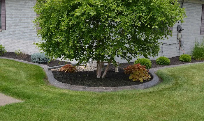 Creative Curb Landscape Edging-Ohio Picture 10