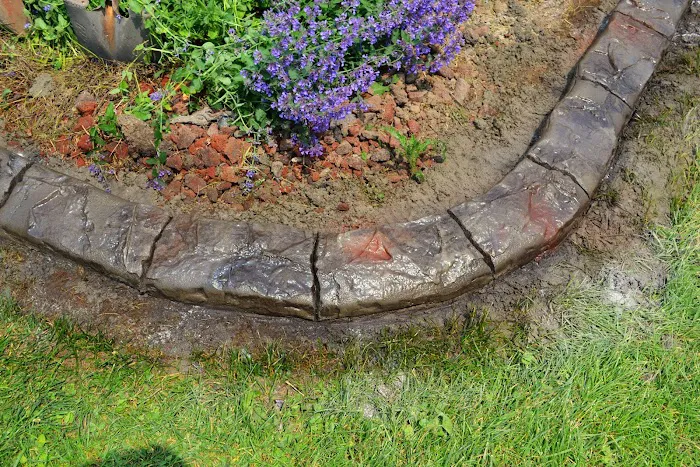 Creative Curb Landscape Edging-Ohio Picture 6