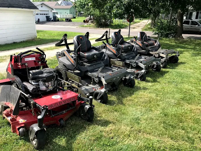 Sir Newton Lawn Care LLC Picture 9
