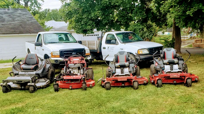 Sir Newton Lawn Care LLC Picture 4