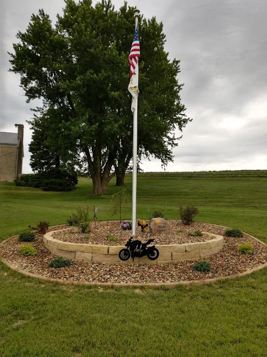 Evergreen Lawn Care & Landscape Picture 10