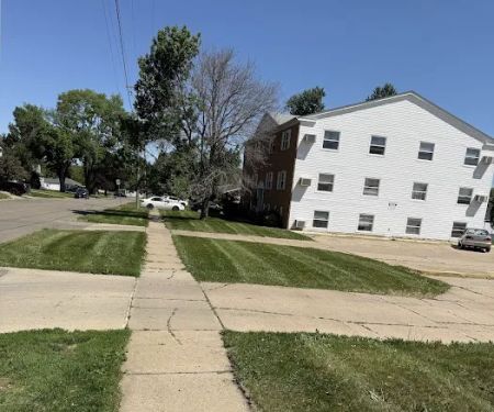 Premier Grounds & Hardscape