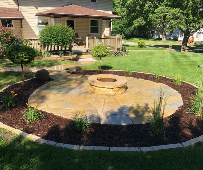 Country Club Lawn Care and Landscaping Picture 3