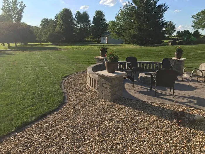 Country Club Lawn Care and Landscaping Picture 8
