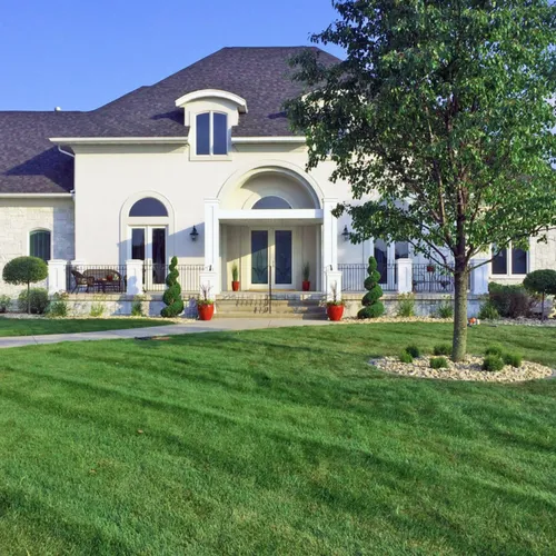 Country Club Lawn Care and Landscaping Picture 2