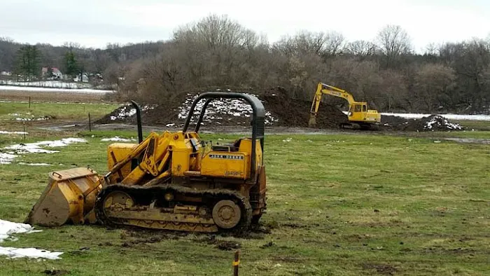 Bob's Digging And Landscaping Picture 1