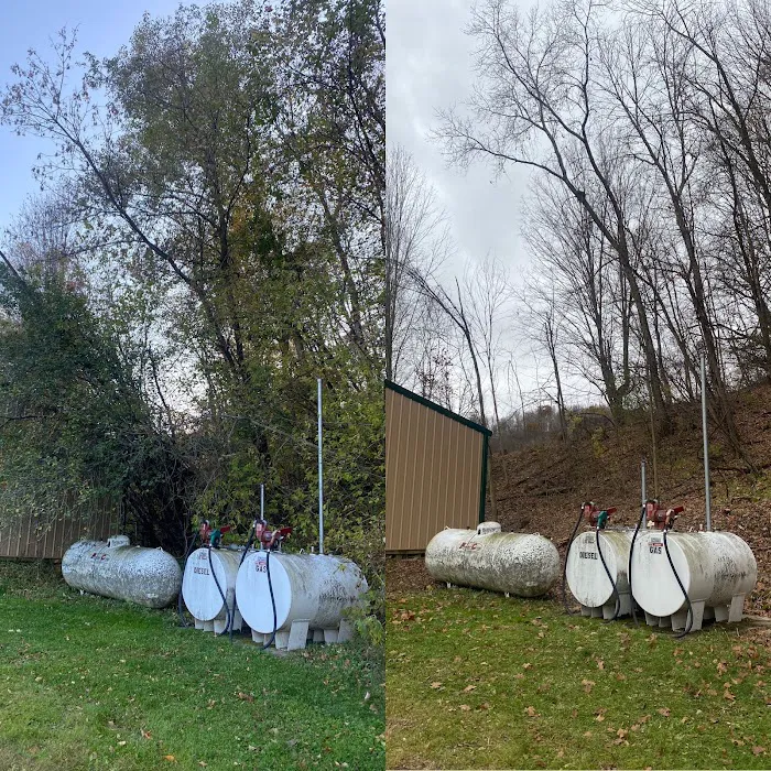 Vesbach Outdoor Services, LLC Picture 1