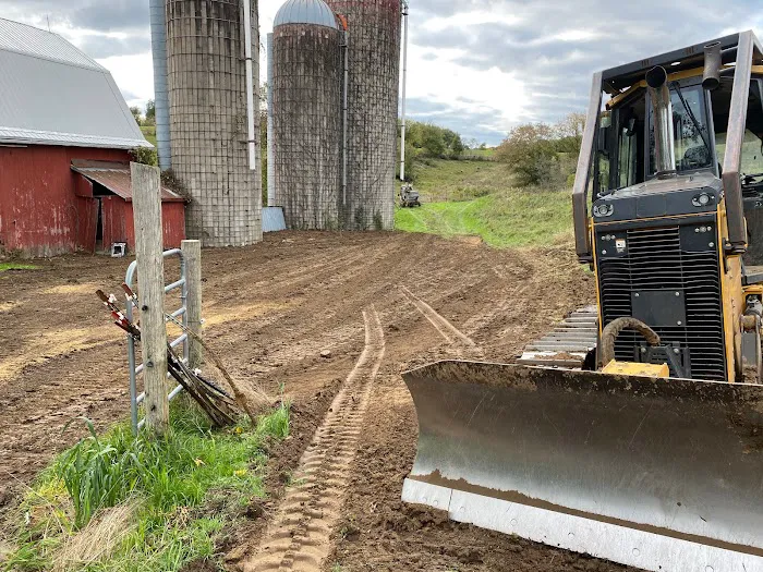 Hammer Dirt Works LLC Picture 1