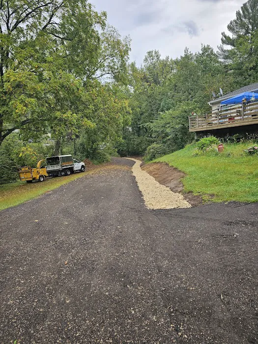 Tom's Bobcat & Snowplowing Inc Picture 1