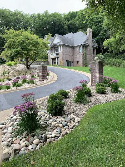Kreibich Landscaping LLC Picture 3