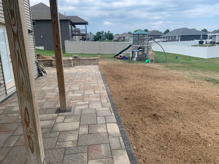 Precision Lawn Care & Landscaping Picture 3