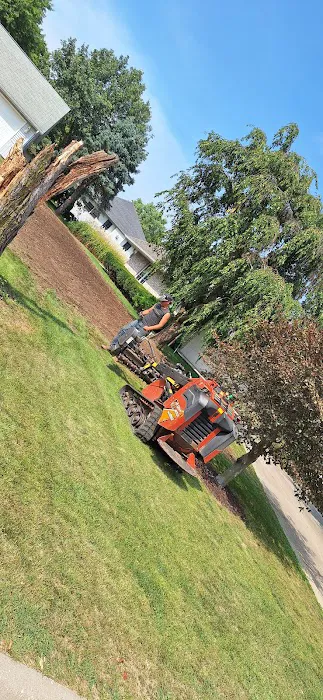 Midwest Lawncare And Landscaping LLC Picture 3