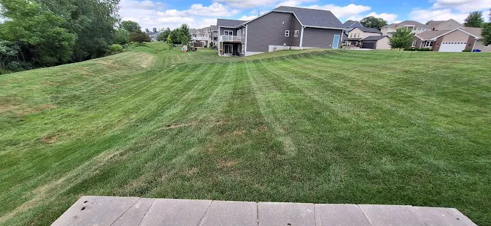 Midwest Lawncare And Landscaping LLC Picture 9