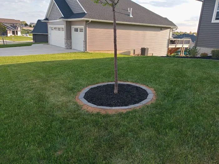 Prairie Rose Lawn & Landscape Picture 6