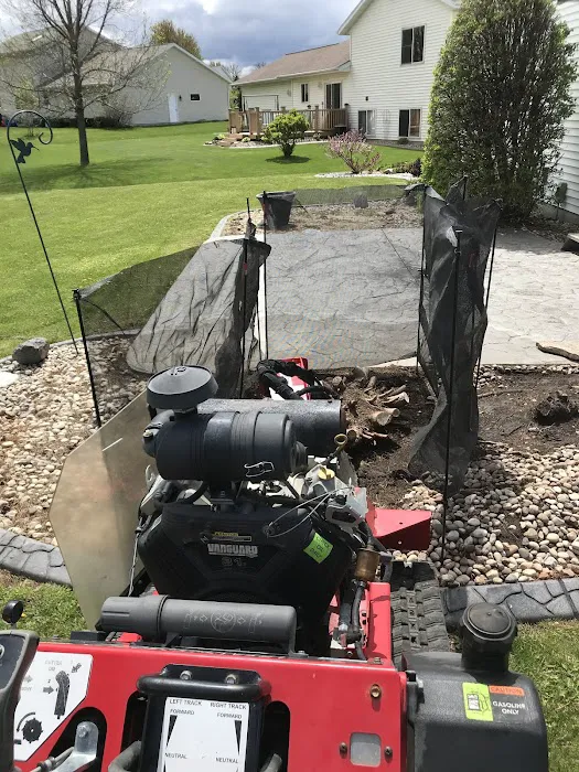 Guell Stump Grinding and Tree Service Picture 10