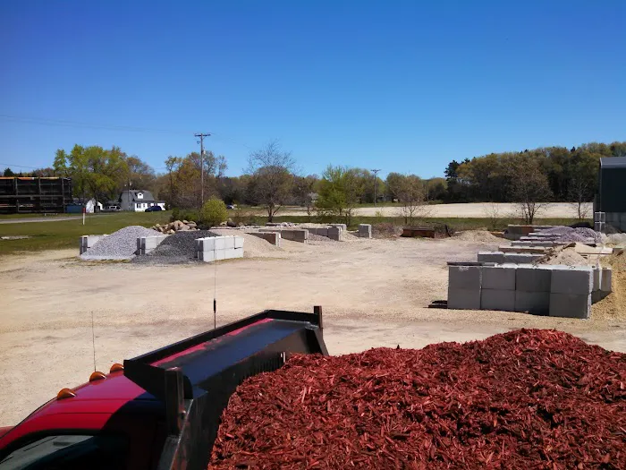 I & S Landscape Supplies Picture 4