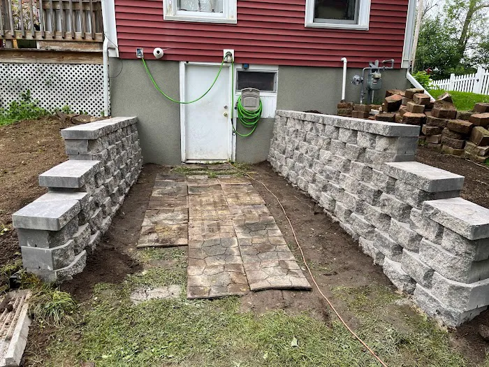 Making Moves Landscaping and excavating LLC Picture 4