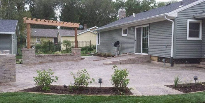 Wisconsin Landscaping and Garden Center LLC Picture 1