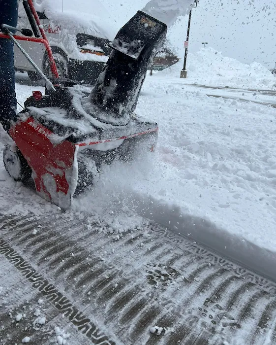 LawnPros Fond du Lac | Commercial Snow Removal Picture 8
