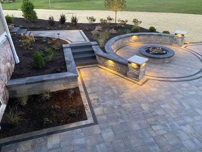 Articulate Landscaping, LLC Picture 3