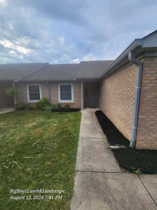 Big Boyz Lawn & Landscape LLC Picture 2