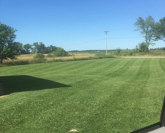 Jeff's Lawn Care Service Picture 1