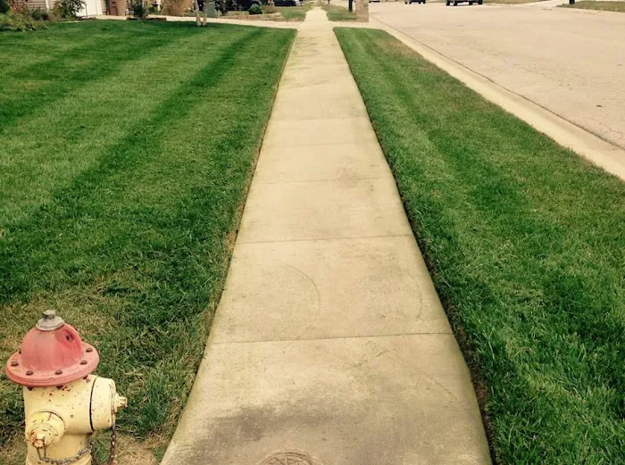 Jeff's Lawn Care Service Picture 10
