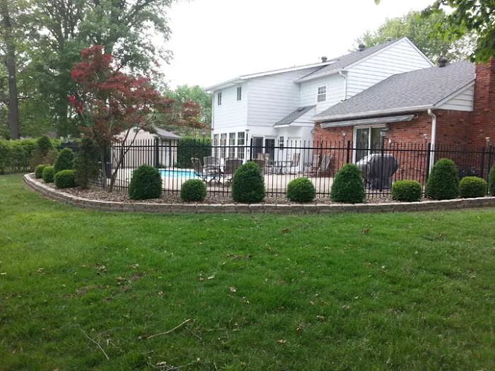 A Cut Above Lawn Service Picture 5