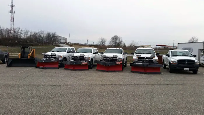 A Cut Above Lawn Service Picture 4