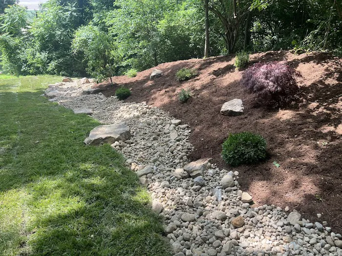 SM Lawn & Landscape Picture 8