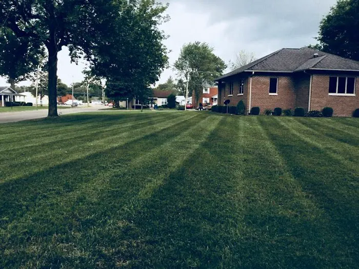 EPM Lawn Care Picture 8