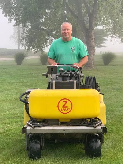 Simply Green Lawn Service LLC Picture 2