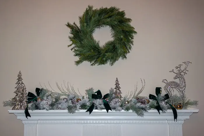 Mistletoe and Ivy, Newburgh IN Picture 1