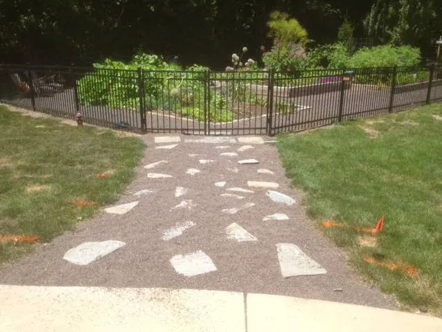 Springfield Lawn and Landscape Picture 4