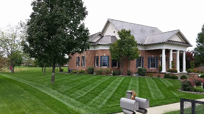 Wellman's Lawn Care Picture 7