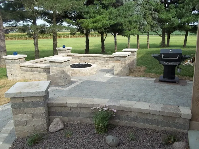 Monarch Landscaping & Garden Center Picture 3