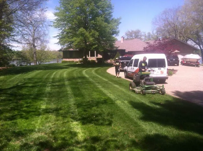 Titan Lawn and Landscape Picture 1