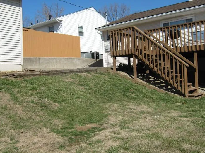 Titan Lawn and Landscape Picture 5