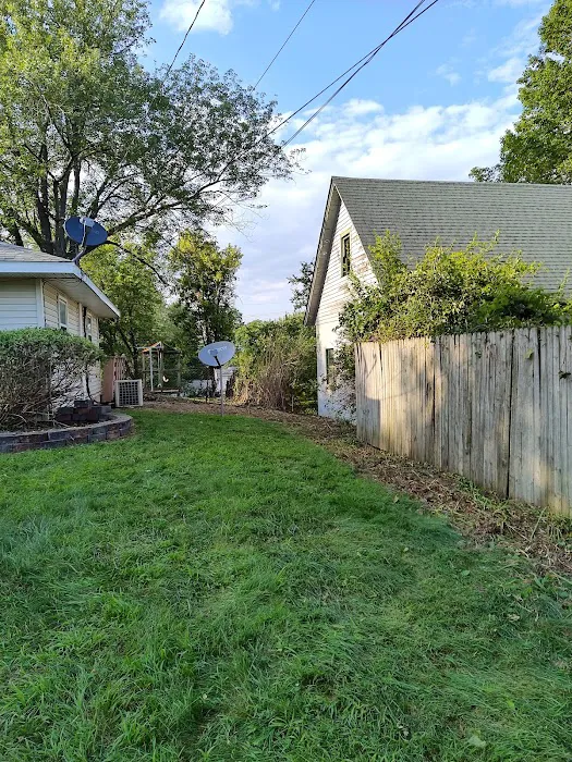 Fox Lawn and garden LLC Picture 8