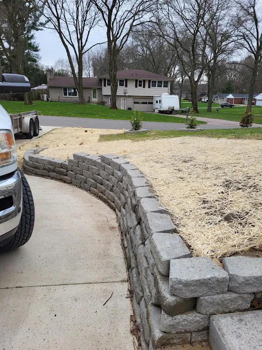 Fox Lawn and garden LLC Picture 1