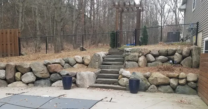 K & K Landscaping Picture 3