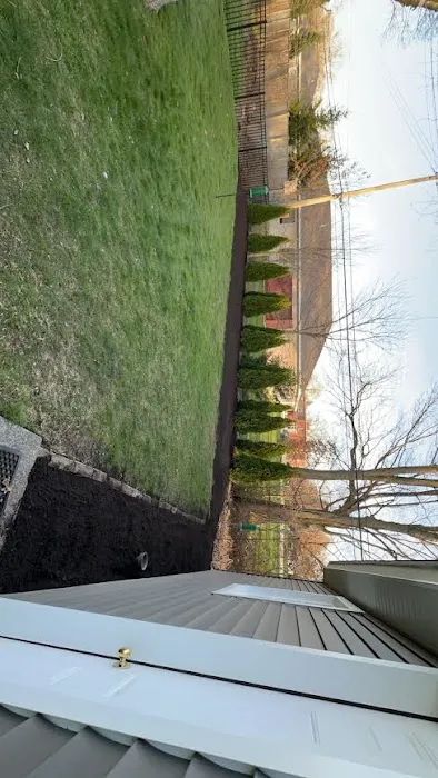Fran's Lawn Care LLC Holland Picture 5