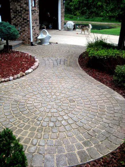 Lenhart's Landscaping Picture 7