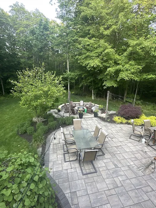 Green Turf Lawn & Landscaping Services Picture 6