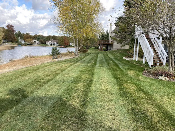 Green Turf Lawn & Landscaping Services Picture 9