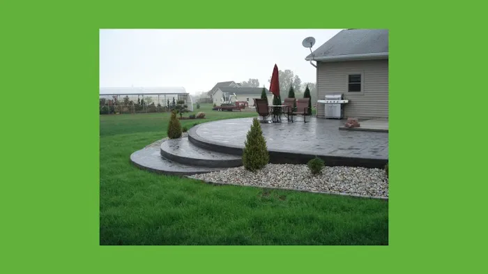 Moore's Landscaping Picture 1