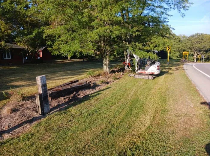 Defiance Lawn Care, LLC Picture 10