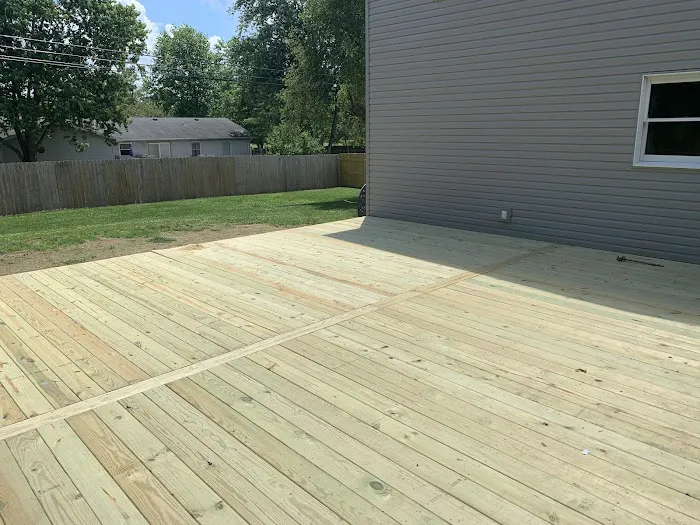 Professional Lawn Maintenance LLC Picture 4