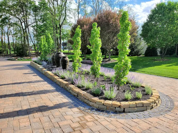 KAH Landscaping Picture 2